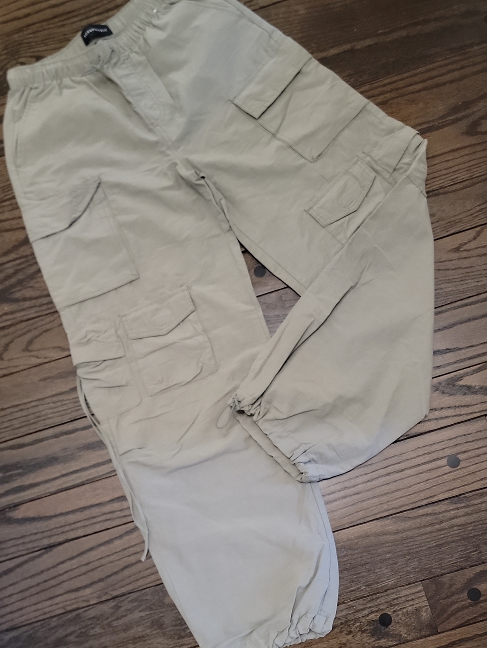 Aeropostale Womans Parachute Cargo Pants in Olive Green